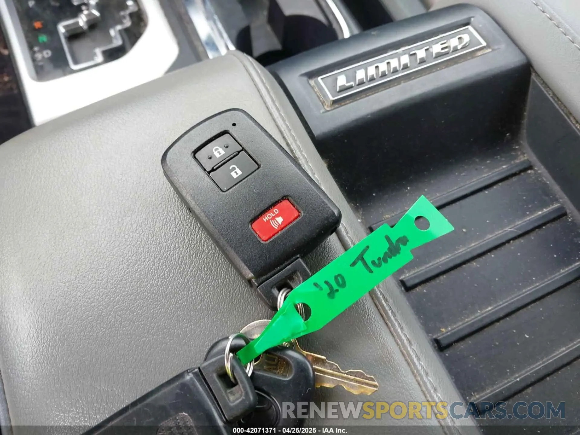 11 Фотография поврежденного автомобиля 5TFBY5F13LX888477 TOYOTA TUNDRA 2020