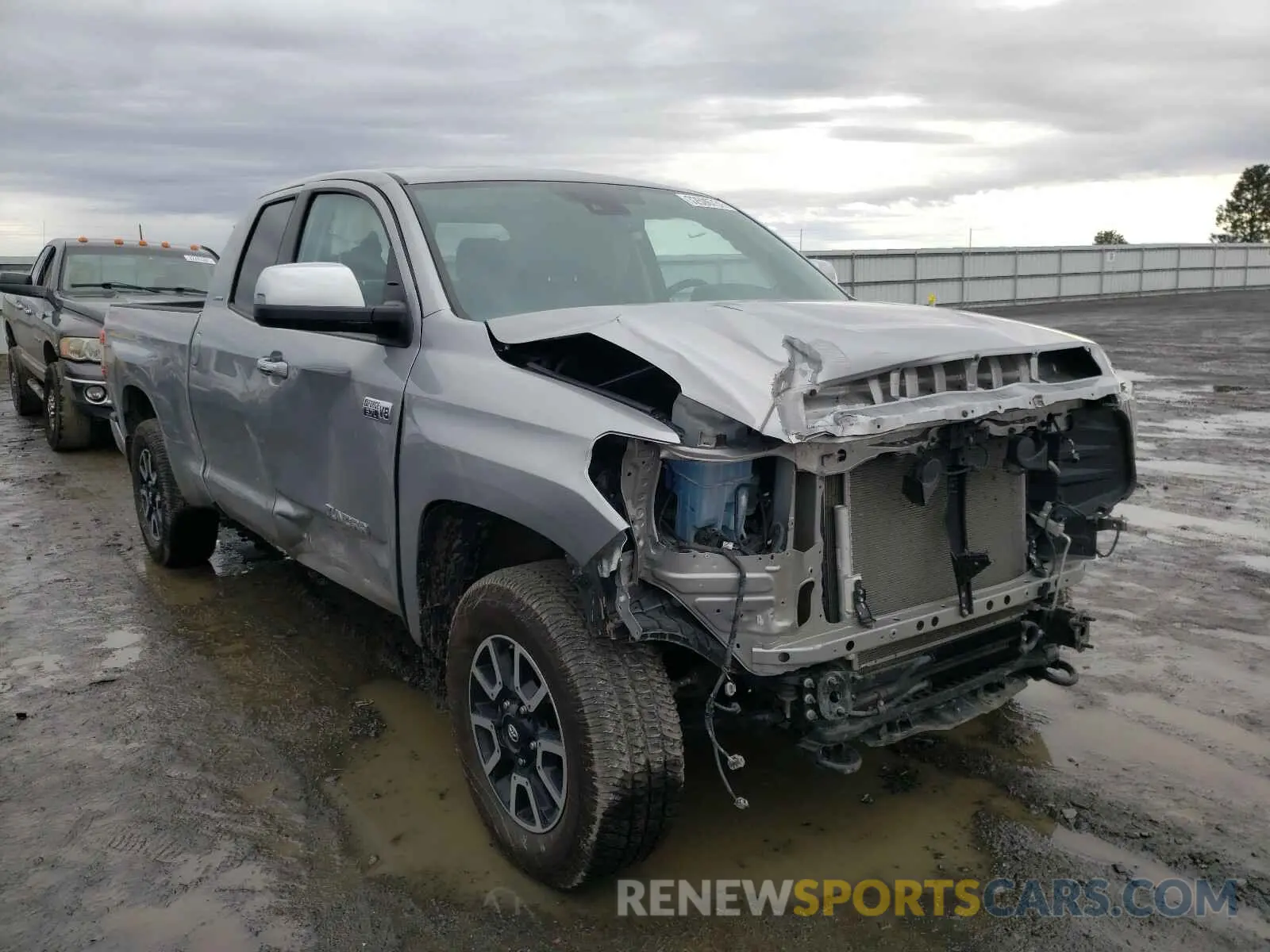 1 Photograph of a damaged car 5TFBY5F17LX913221 TOYOTA TUNDRA 2020