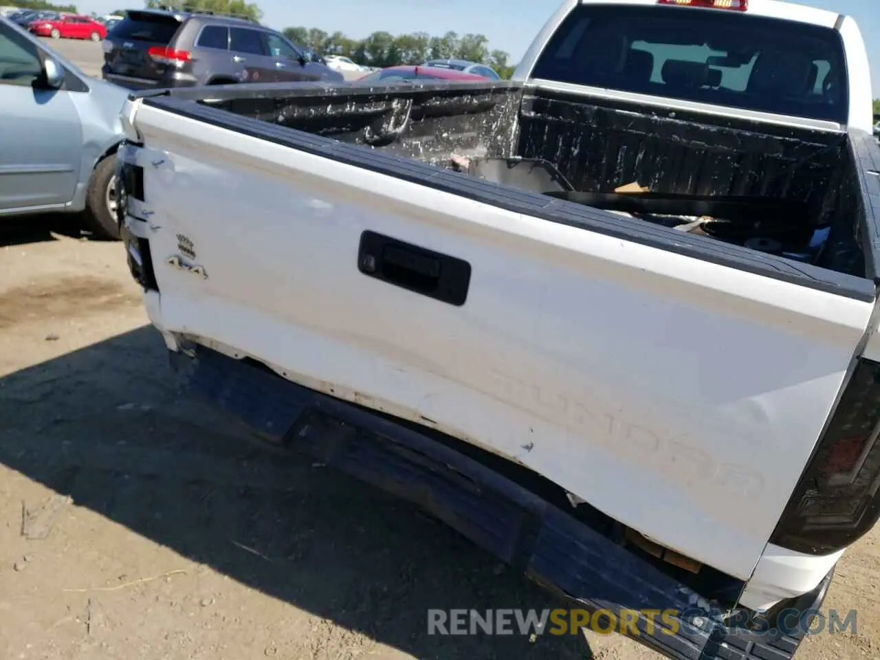 9 Photograph of a damaged car 5TFCY5F10LX025804 TOYOTA TUNDRA 2020