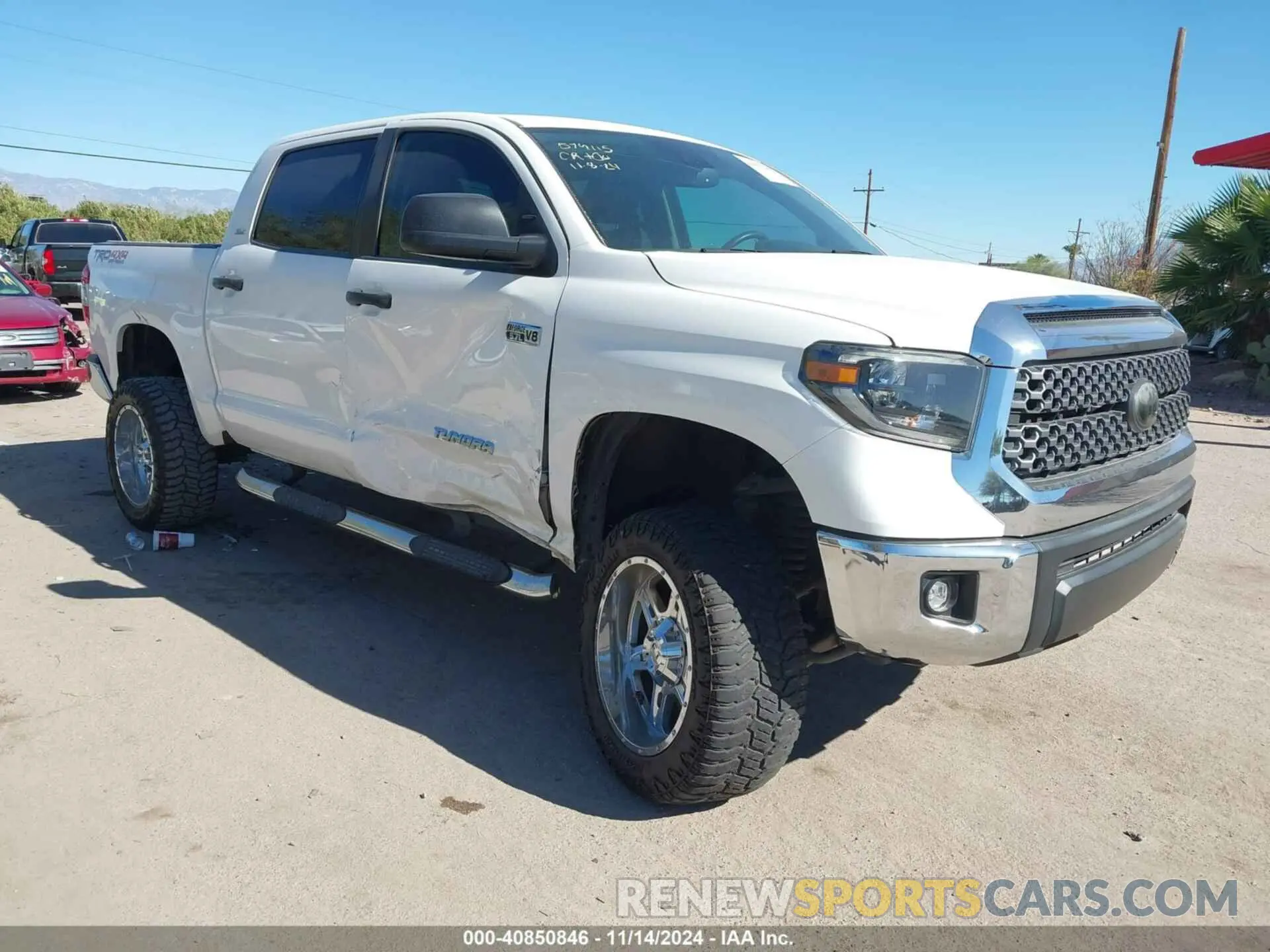 1 Photograph of a damaged car 5TFDY5F11LX884050 TOYOTA TUNDRA 2020
