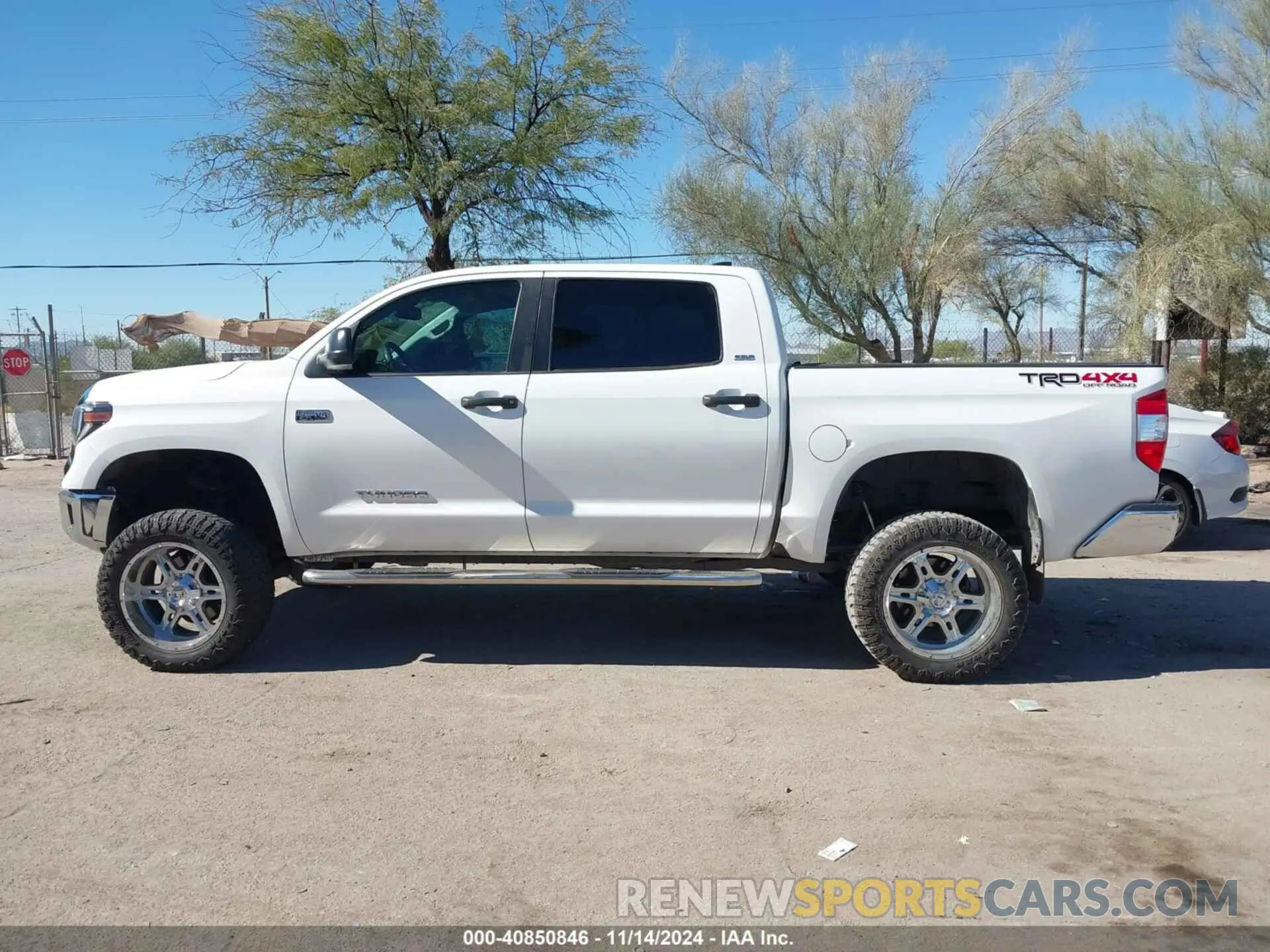 14 Photograph of a damaged car 5TFDY5F11LX884050 TOYOTA TUNDRA 2020