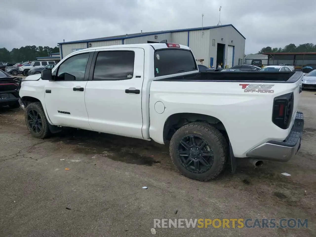 2 Photograph of a damaged car 5TFDY5F11LX887868 TOYOTA TUNDRA 2020