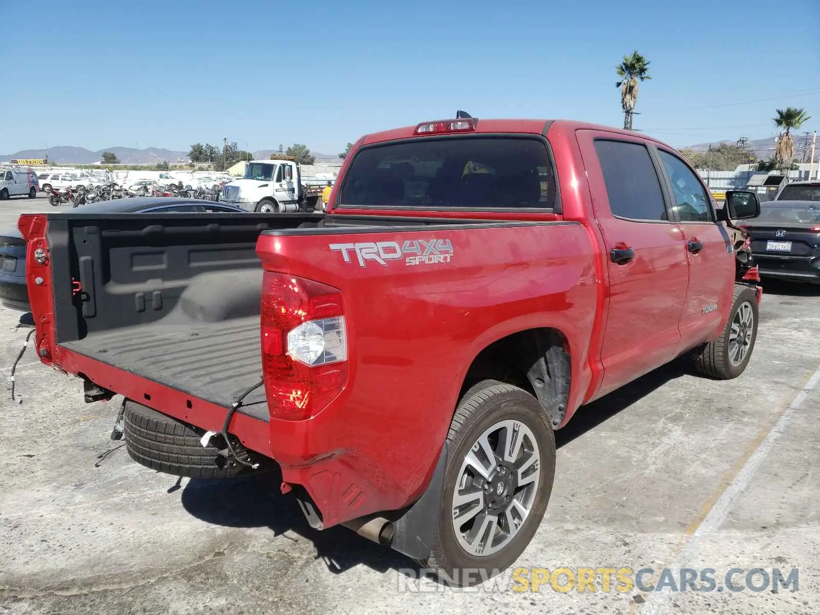 4 Photograph of a damaged car 5TFDY5F11LX888485 TOYOTA TUNDRA 2020