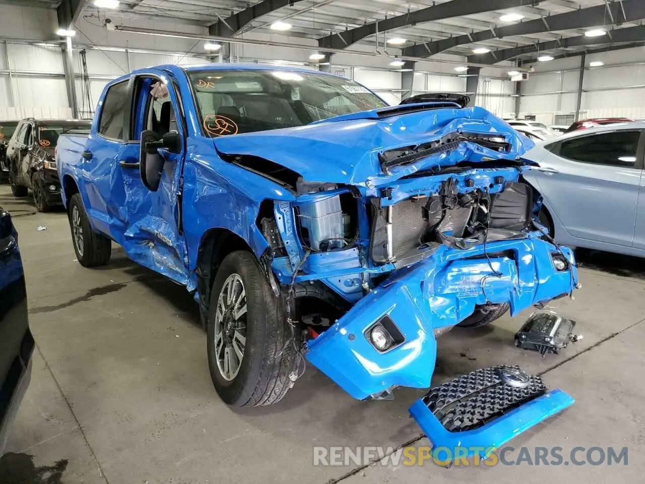 1 Photograph of a damaged car 5TFDY5F12LX881254 TOYOTA TUNDRA 2020