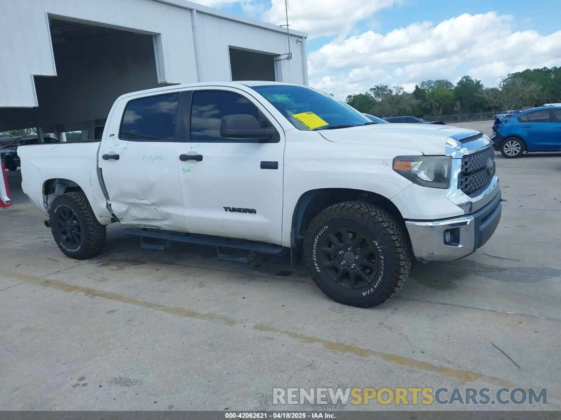 13 Фотография поврежденного автомобиля 5TFDY5F12LX903270 TOYOTA TUNDRA 2020