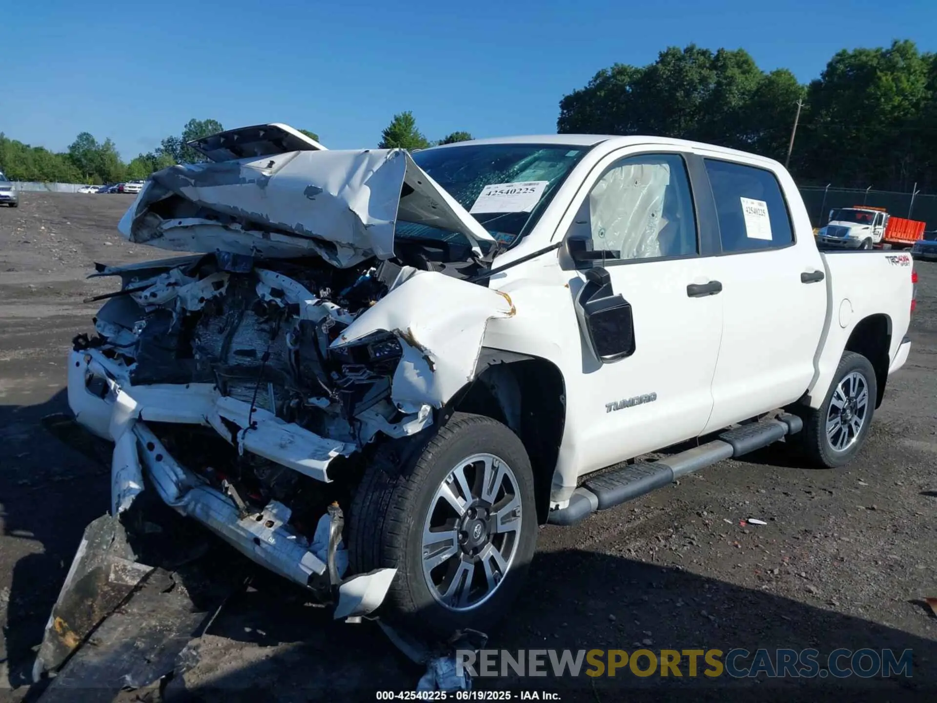 2 Photograph of a damaged car 5TFDY5F13LX872904 TOYOTA TUNDRA 2020