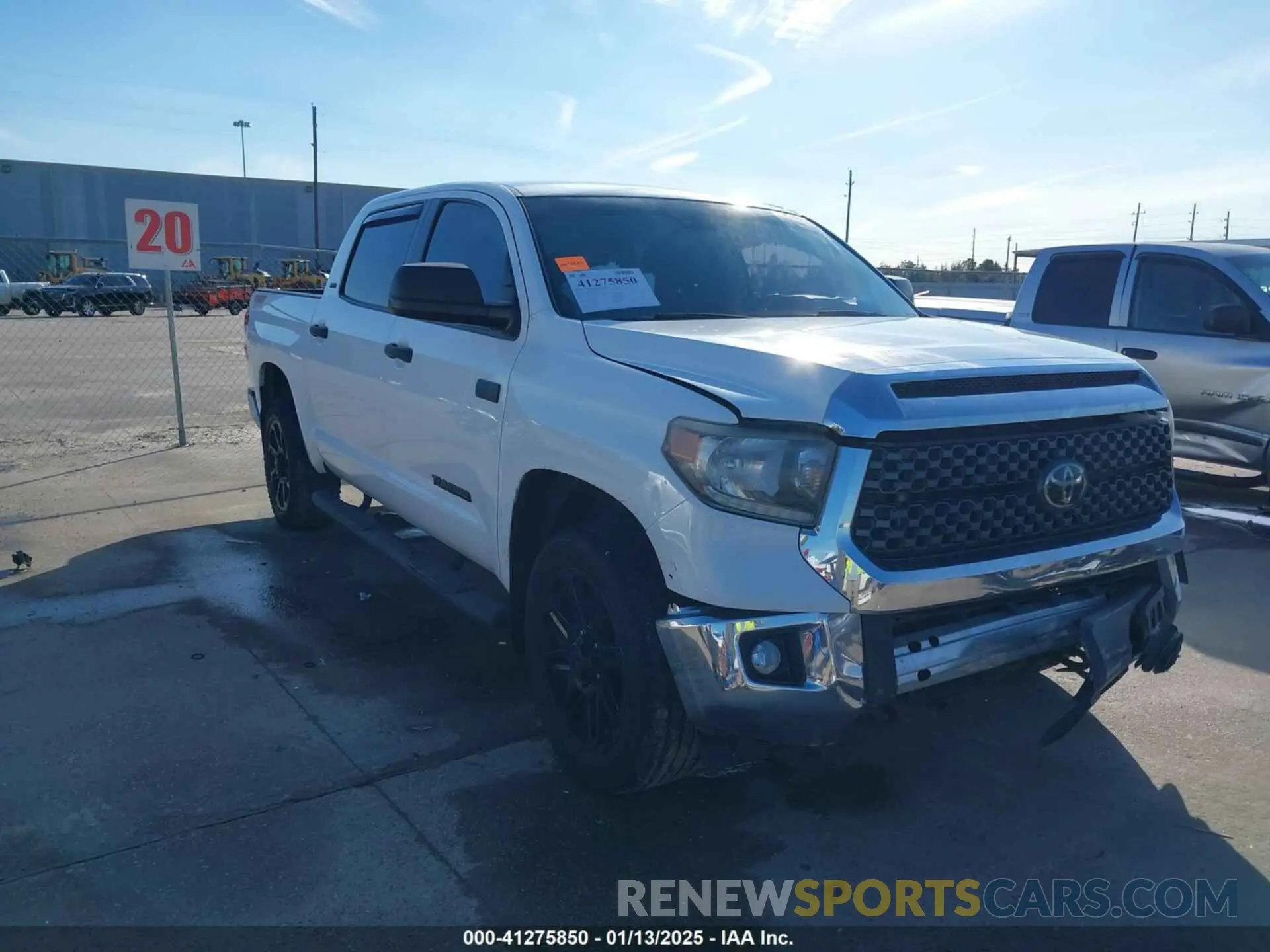 1 Photograph of a damaged car 5TFDY5F13LX880288 TOYOTA TUNDRA 2020