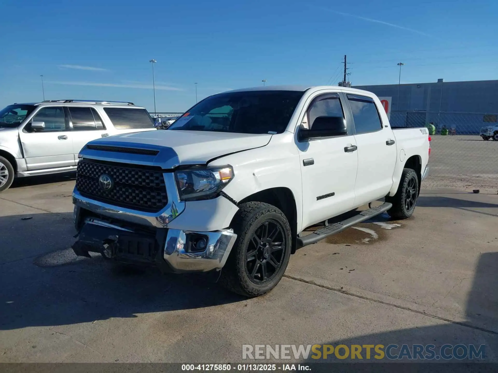 2 Photograph of a damaged car 5TFDY5F13LX880288 TOYOTA TUNDRA 2020