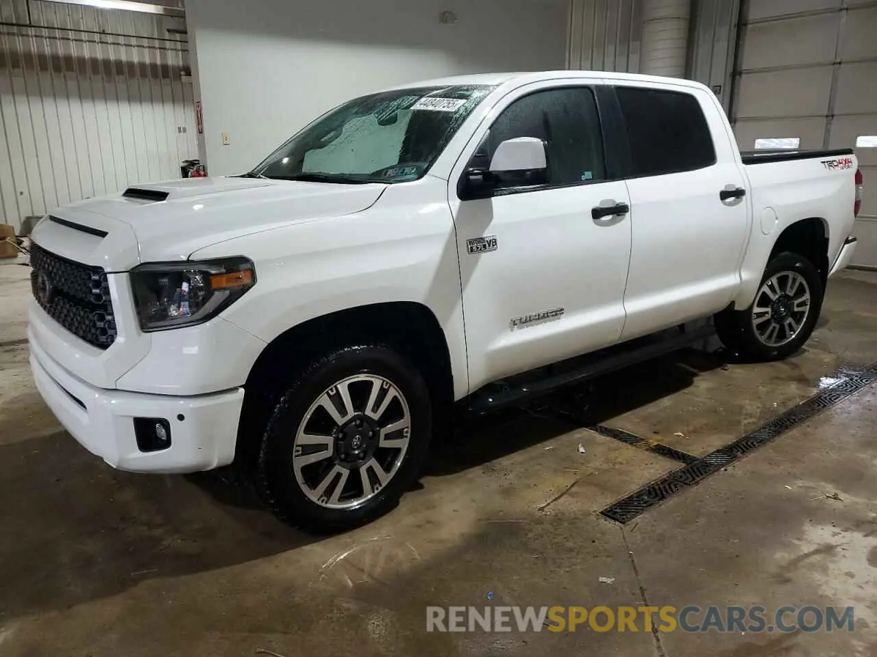 1 Photograph of a damaged car 5TFDY5F13LX902001 TOYOTA TUNDRA 2020