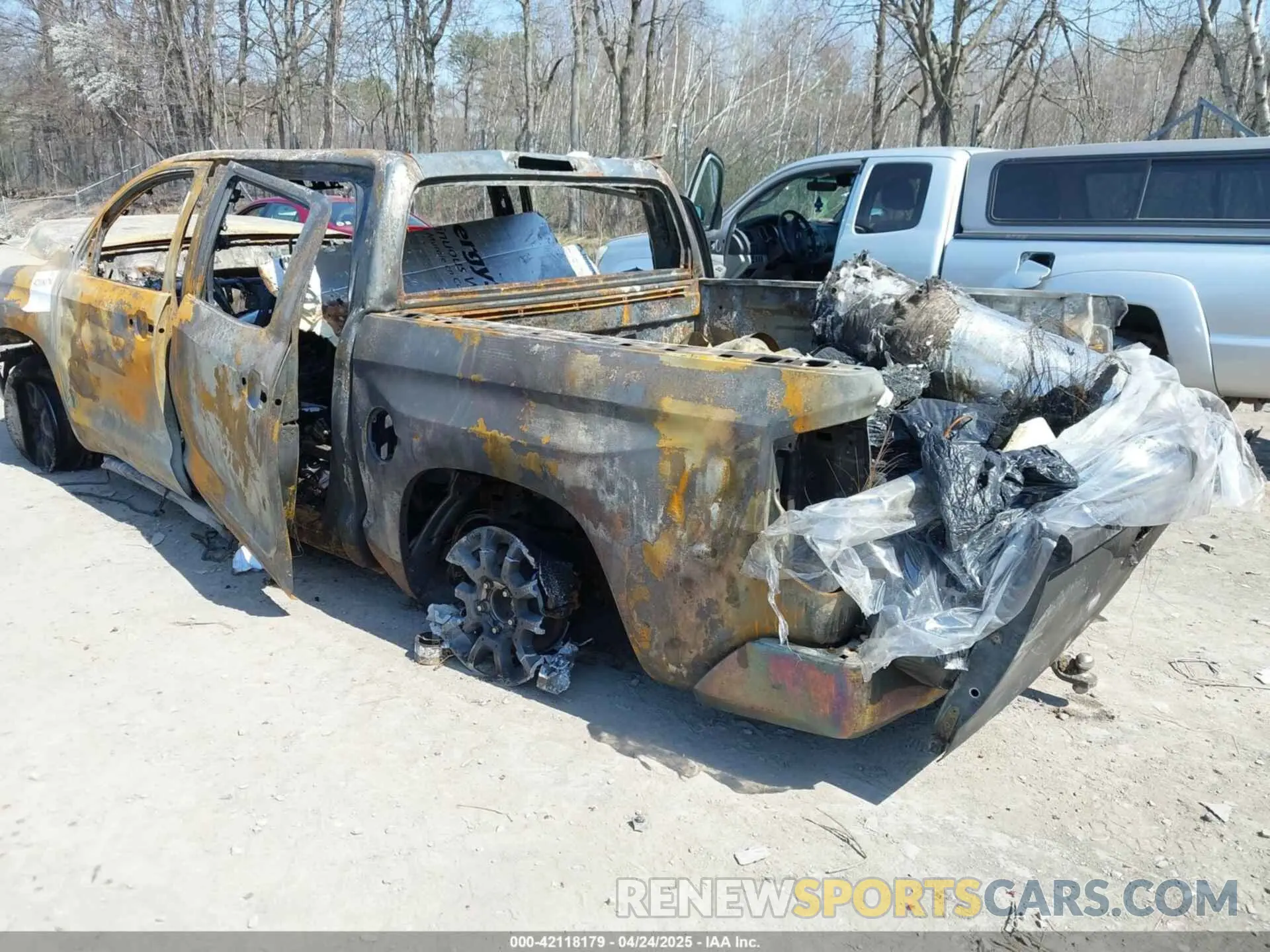 3 Фотография поврежденного автомобиля 5TFDY5F13LX932471 TOYOTA TUNDRA 2020