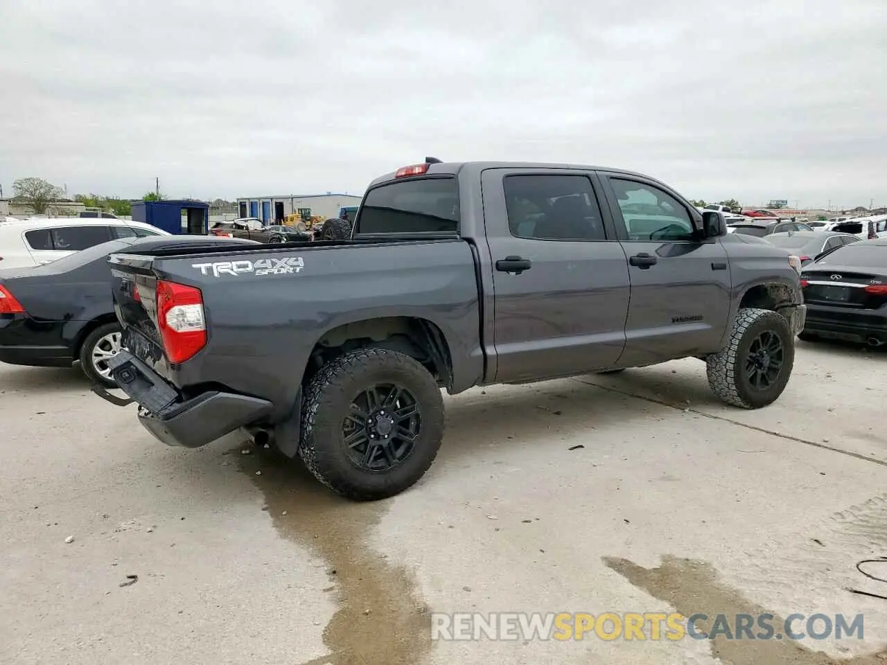 3 Photograph of a damaged car 5TFDY5F14LX870479 TOYOTA TUNDRA 2020