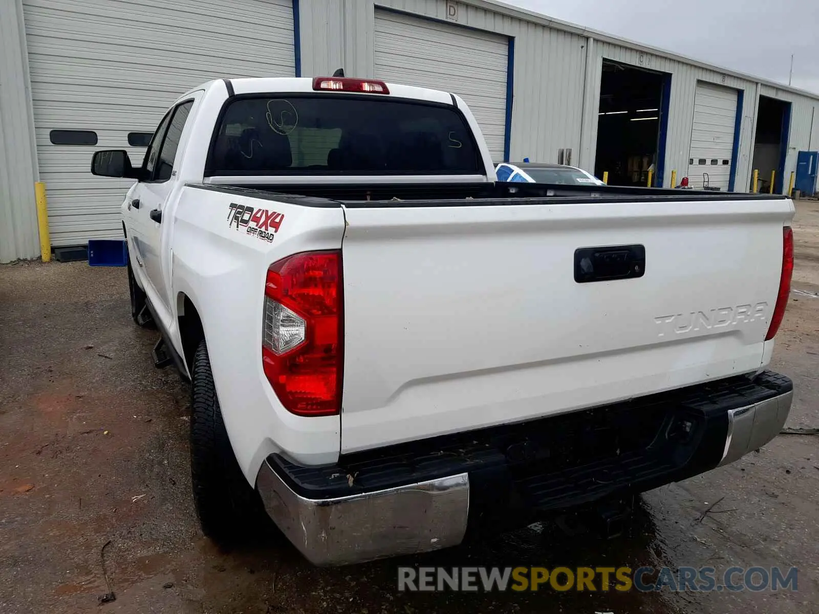 3 Фотография поврежденного автомобиля 5TFDY5F16LX900310 TOYOTA TUNDRA 2020