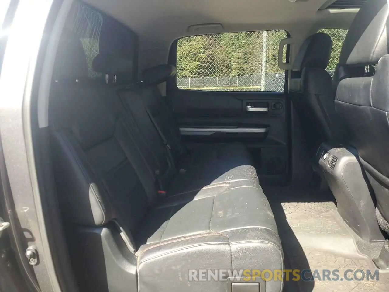 10 Фотография поврежденного автомобиля 5TFDY5F18LX939903 TOYOTA TUNDRA 2020
