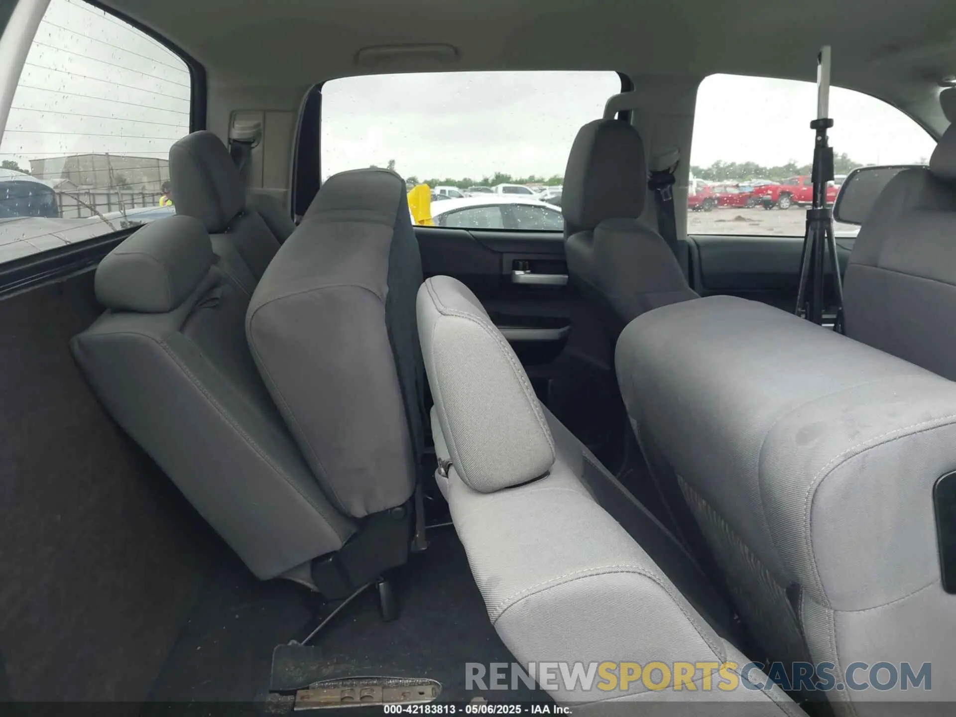8 Фотография поврежденного автомобиля 5TFDY5F18LX954241 TOYOTA TUNDRA 2020