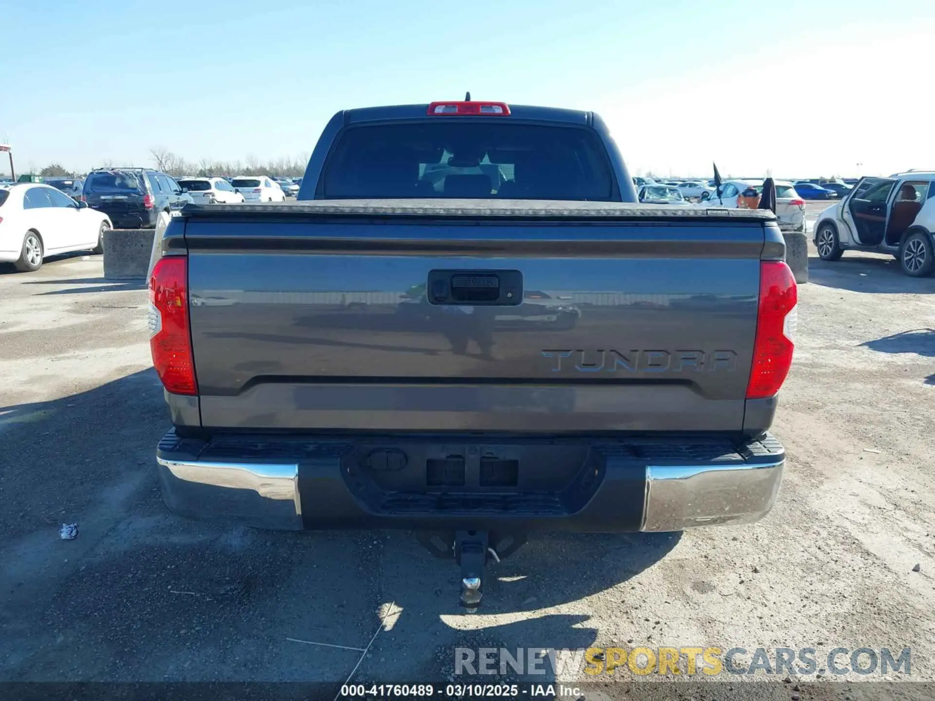 16 Photograph of a damaged car 5TFEY5F12LX259046 TOYOTA TUNDRA 2020