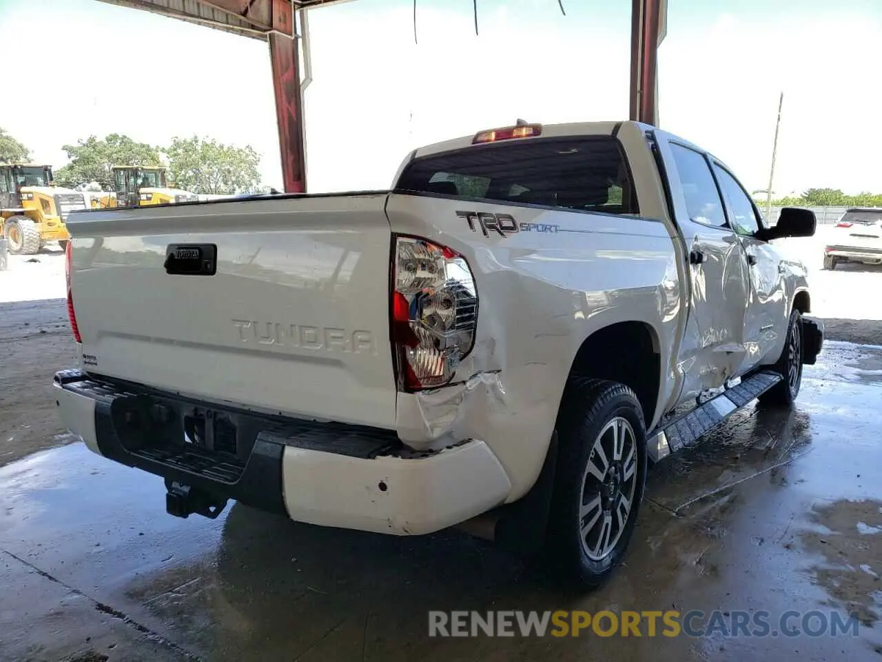 4 Photograph of a damaged car 5TFEY5F13LX263073 TOYOTA TUNDRA 2020