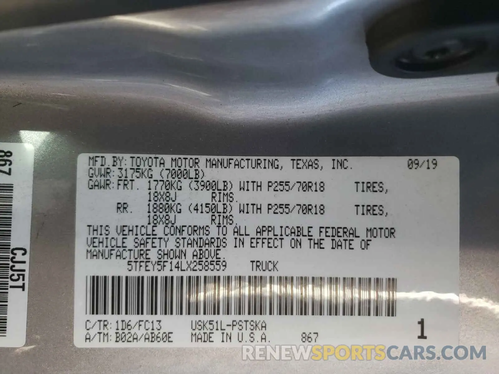 10 Photograph of a damaged car 5TFEY5F14LX258559 TOYOTA TUNDRA 2020
