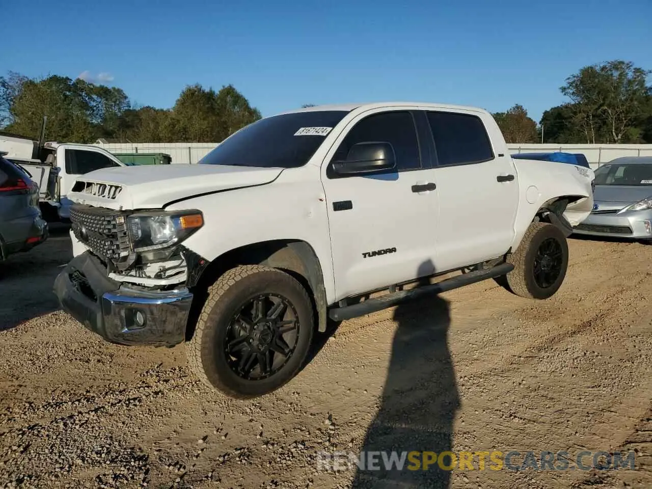 1 Photograph of a damaged car 5TFEY5F18LX261514 TOYOTA TUNDRA 2020
