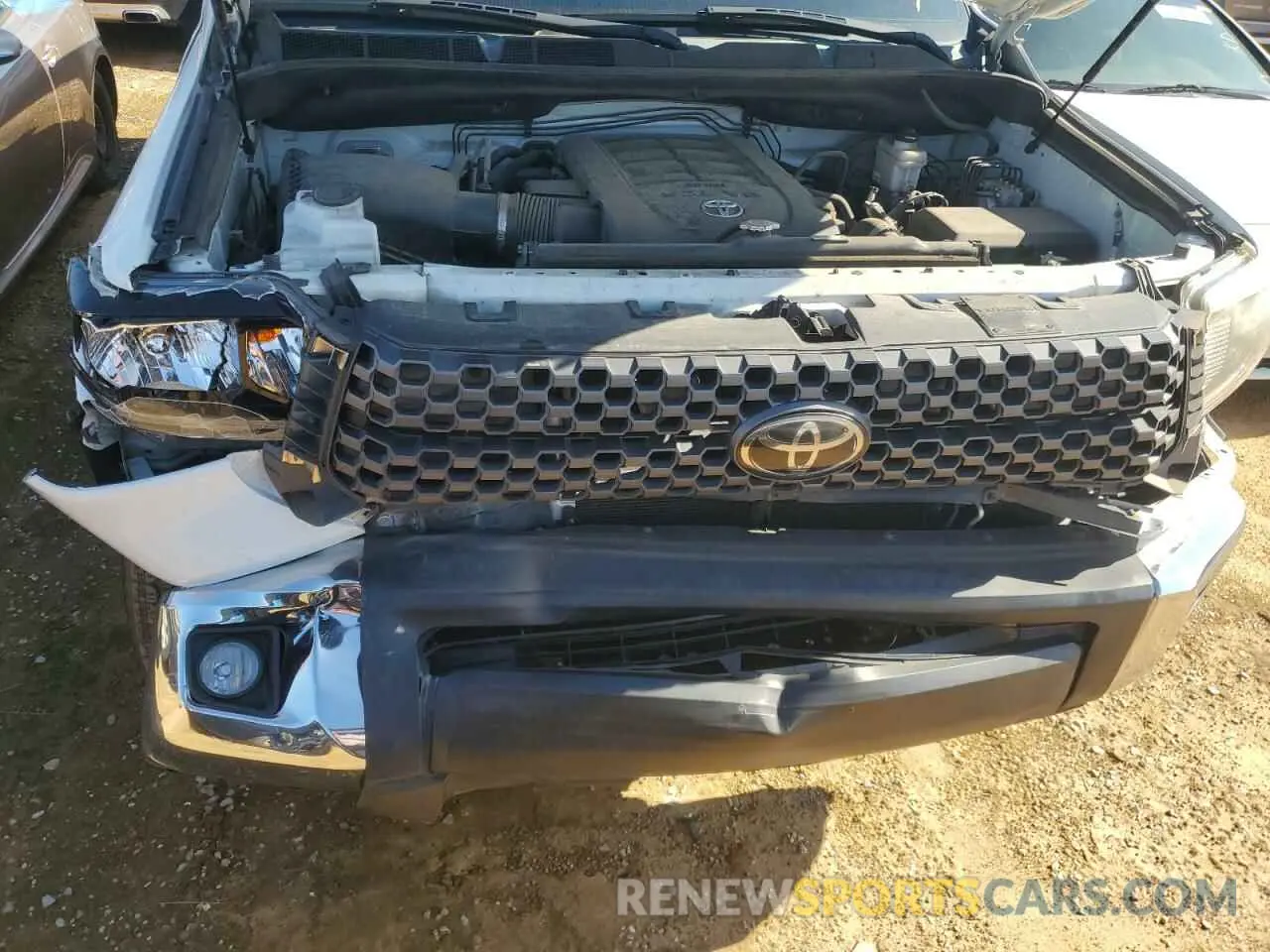 11 Photograph of a damaged car 5TFEY5F18LX261514 TOYOTA TUNDRA 2020