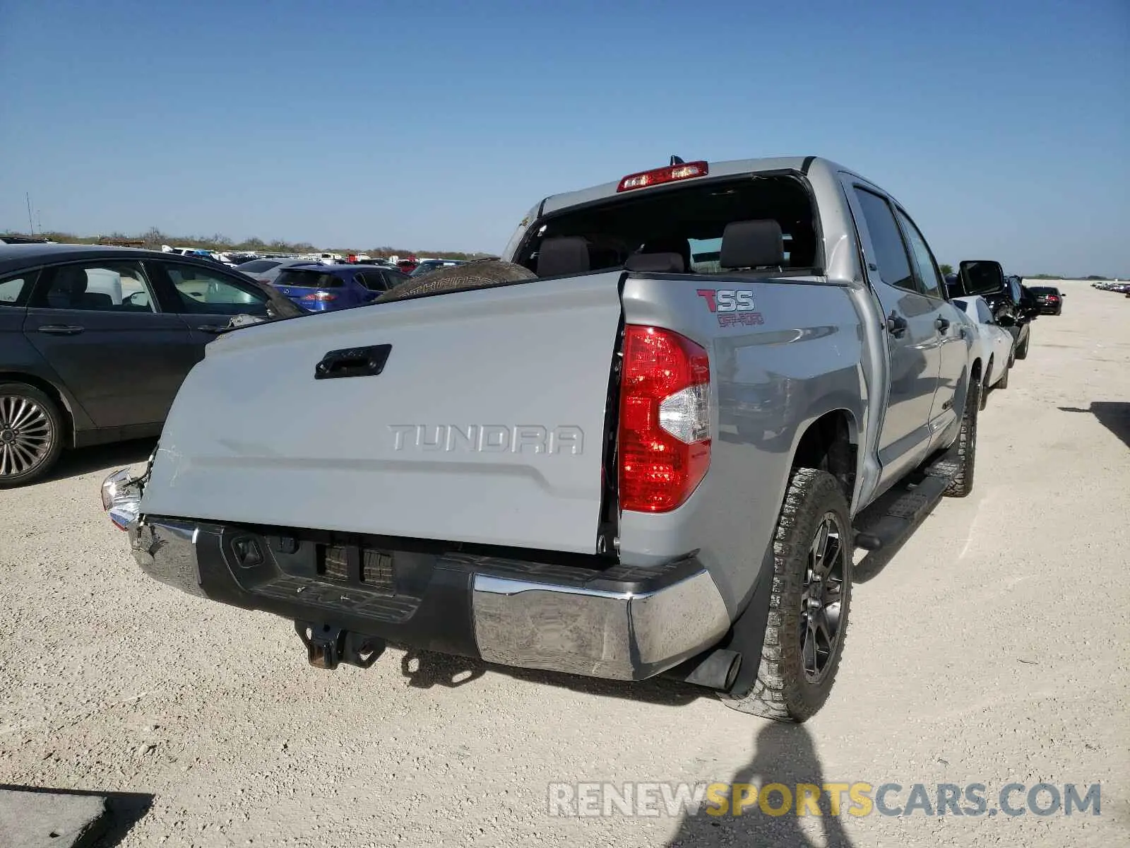 4 Photograph of a damaged car 5TFEY5F18LX265093 TOYOTA TUNDRA 2020