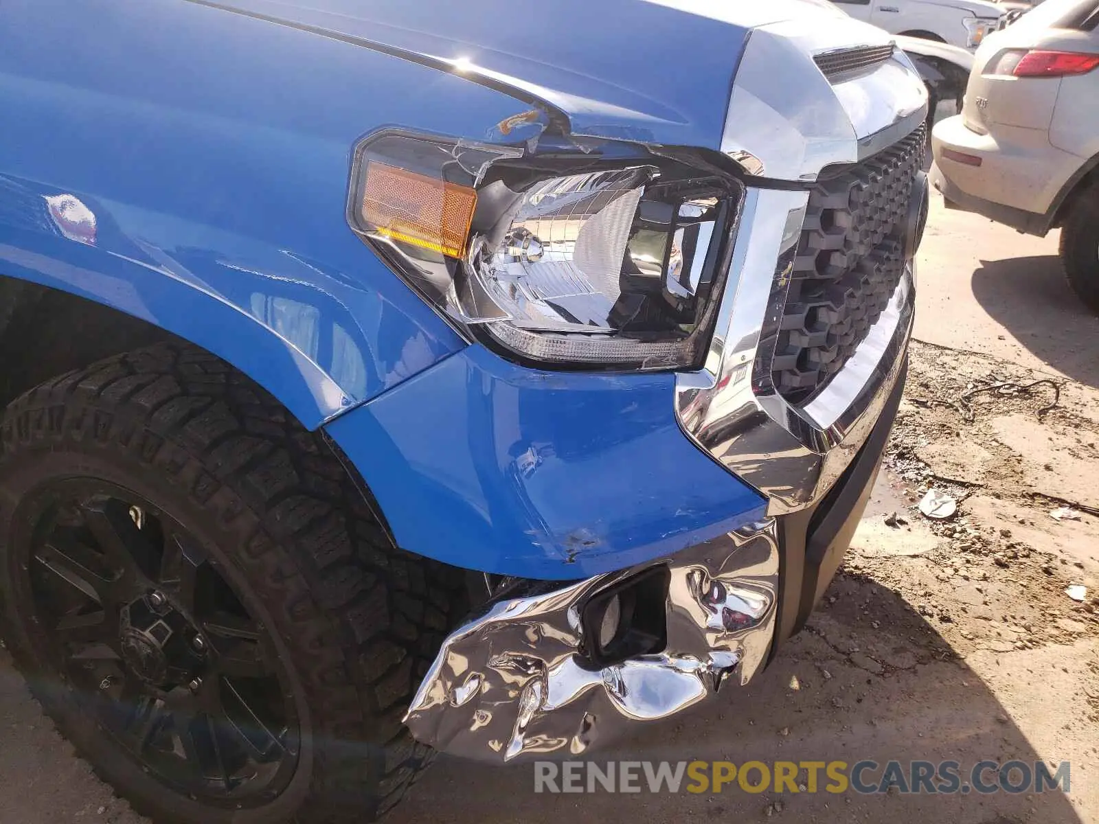 9 Photograph of a damaged car 5TFEY5F18LX271217 TOYOTA TUNDRA 2020