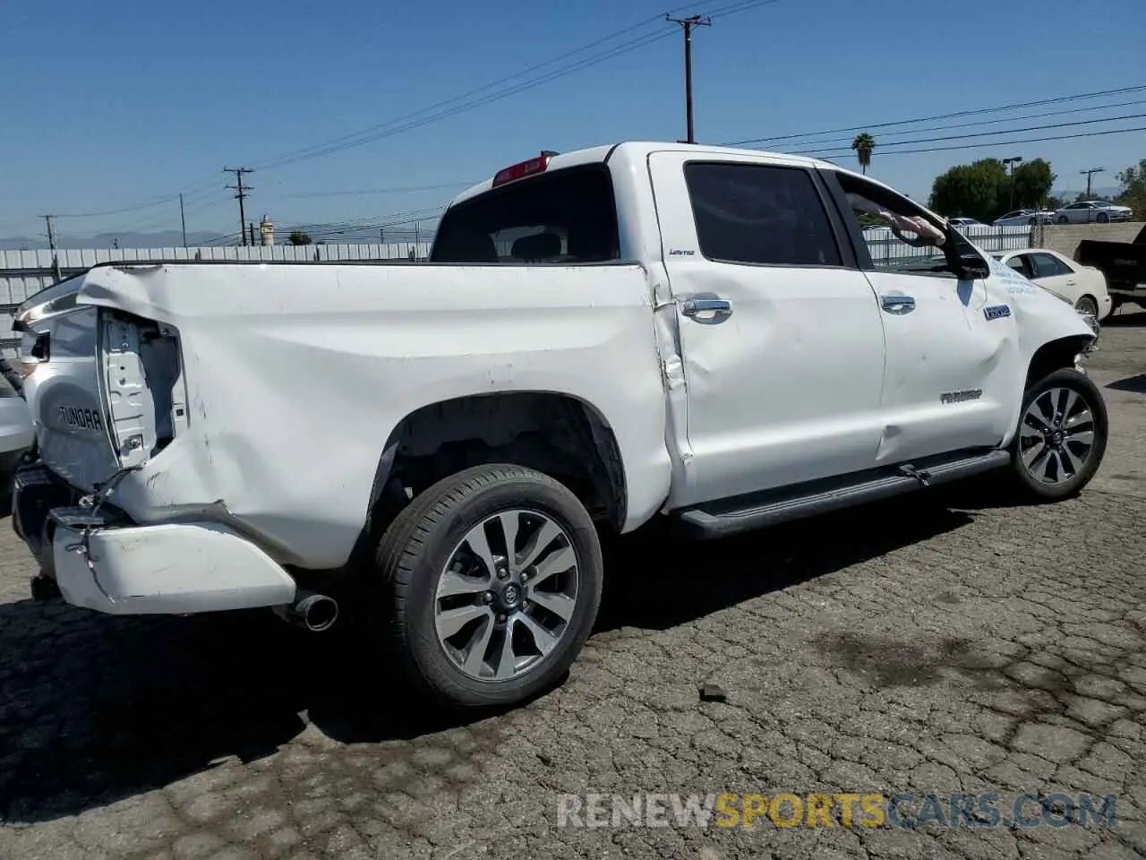 3 Фотография поврежденного автомобиля 5TFFY5F13LX262025 TOYOTA TUNDRA 2020