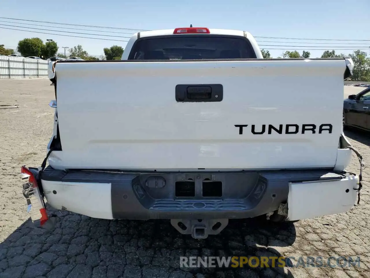 6 Фотография поврежденного автомобиля 5TFFY5F13LX262025 TOYOTA TUNDRA 2020
