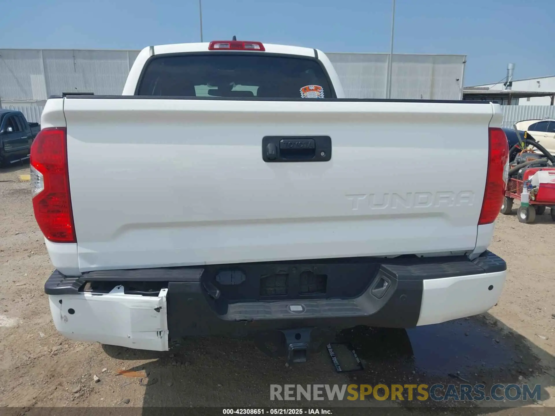 6 Photograph of a damaged car 5TFGY5F18LX257827 TOYOTA TUNDRA 2020