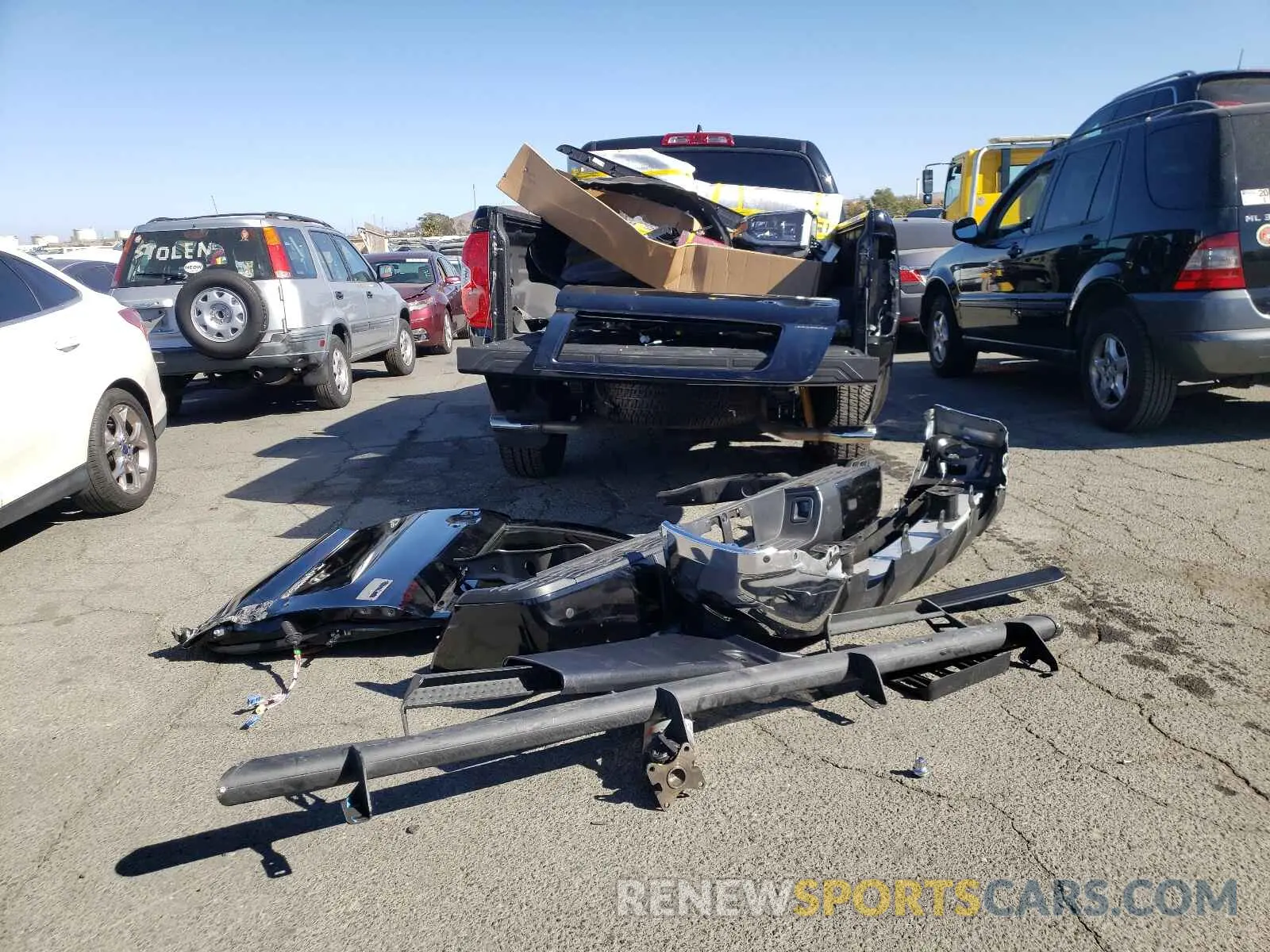 9 Photograph of a damaged car 5TFHY5F12LX940451 TOYOTA TUNDRA 2020