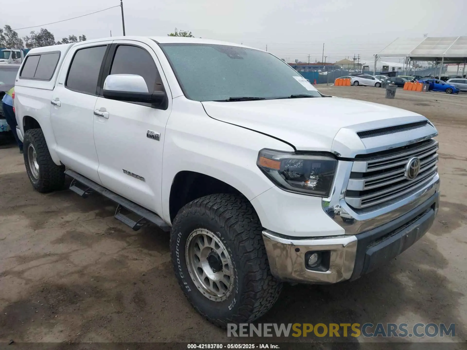 1 Фотография поврежденного автомобиля 5TFHY5F16LX917738 TOYOTA TUNDRA 2020
