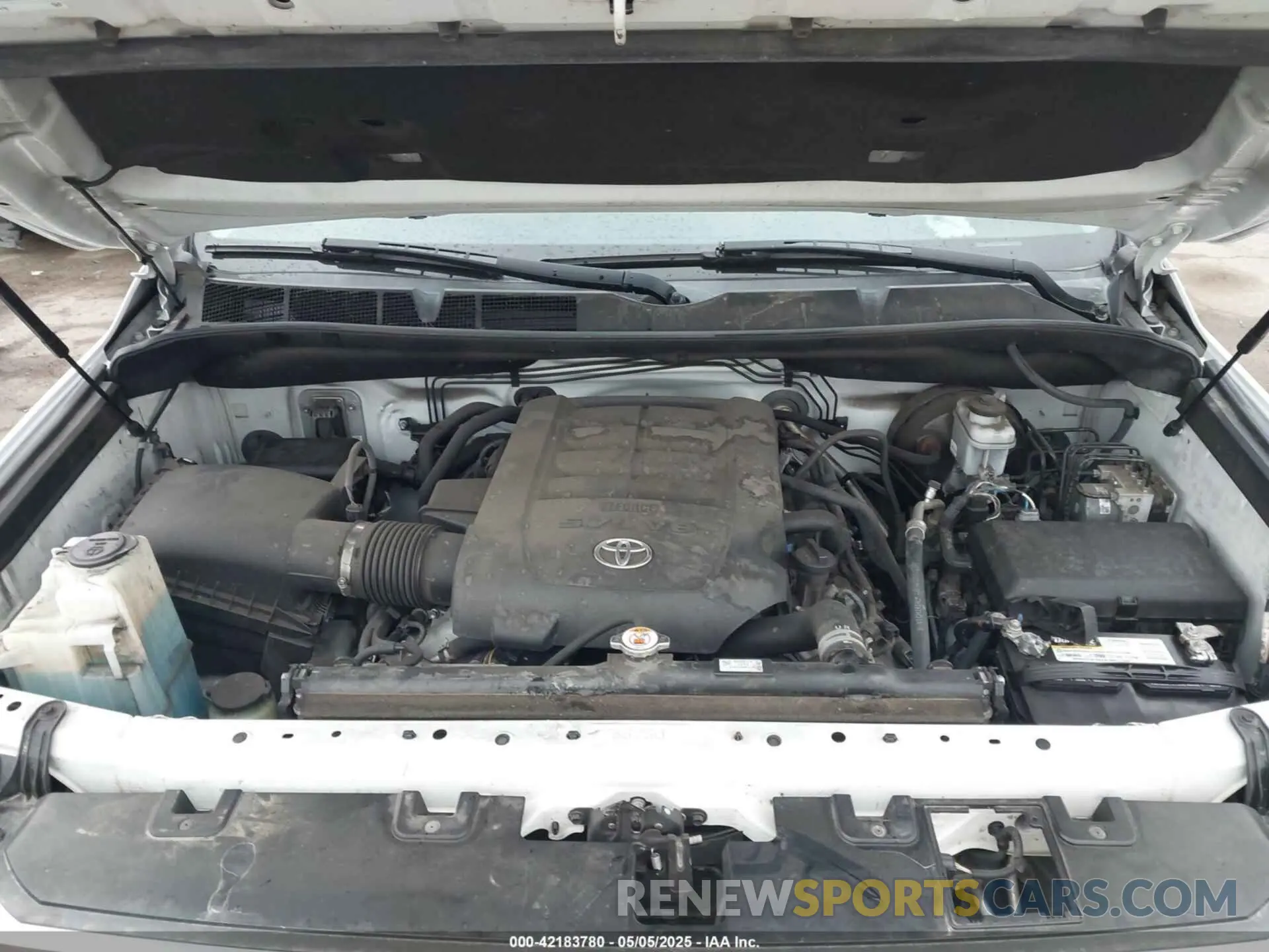 10 Фотография поврежденного автомобиля 5TFHY5F16LX917738 TOYOTA TUNDRA 2020