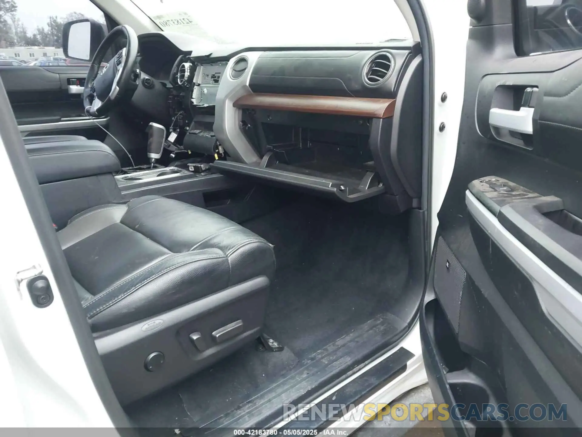 5 Фотография поврежденного автомобиля 5TFHY5F16LX917738 TOYOTA TUNDRA 2020