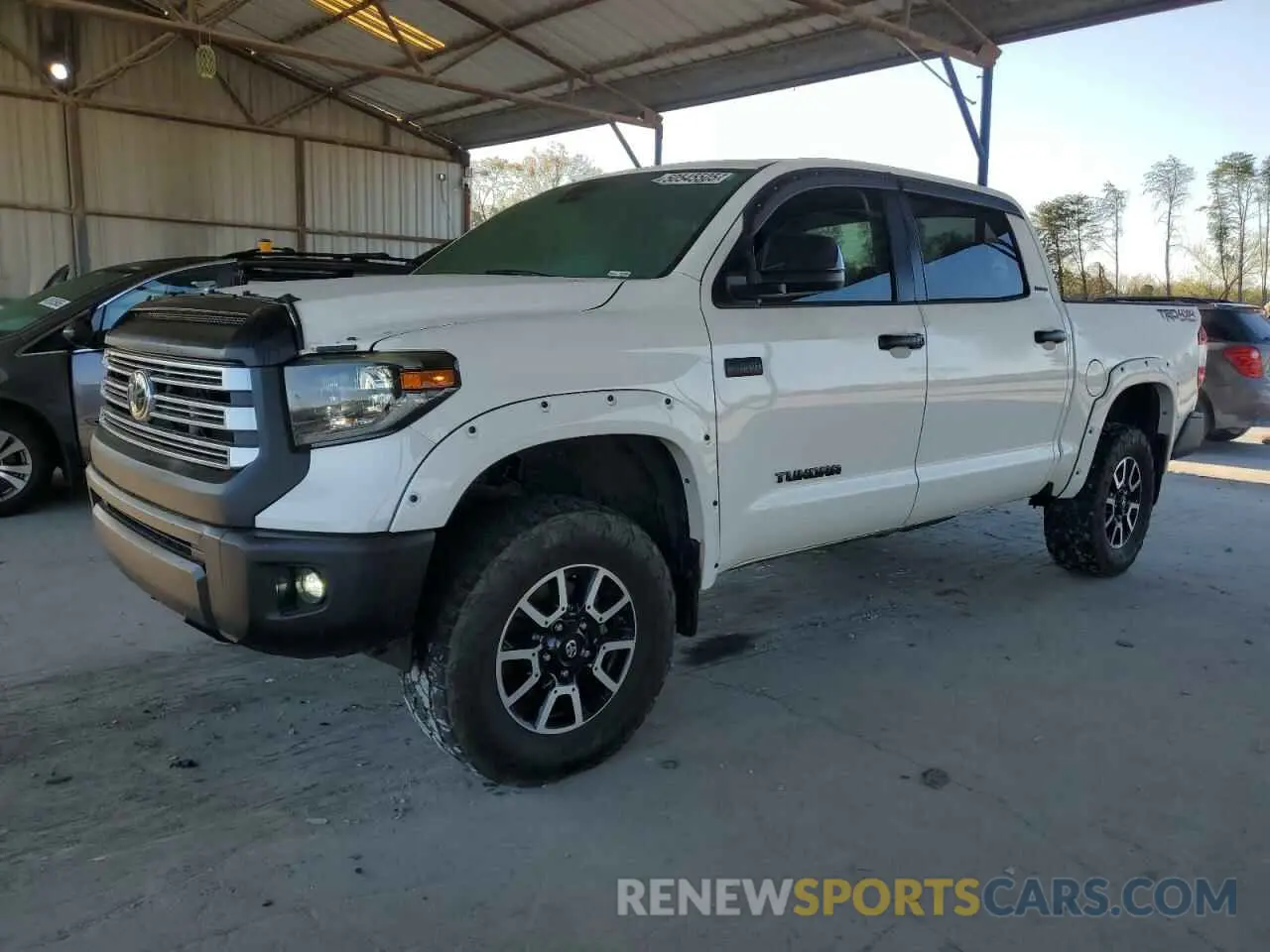 1 Photograph of a damaged car 5TFHY5F16LX925175 TOYOTA TUNDRA 2020