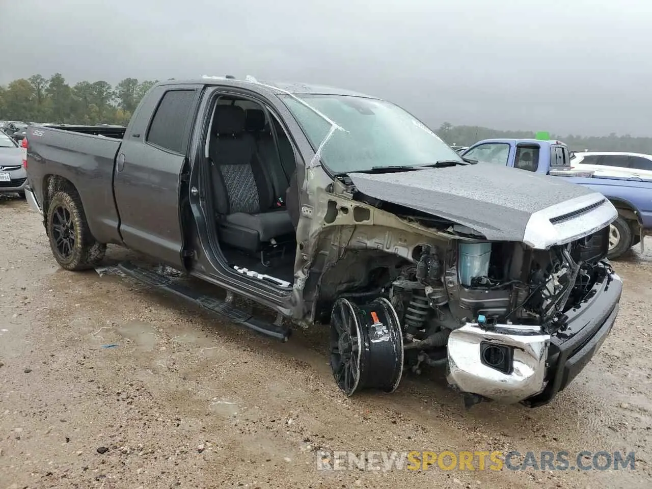 4 Photograph of a damaged car 5TFRY5F10LX268278 TOYOTA TUNDRA 2020