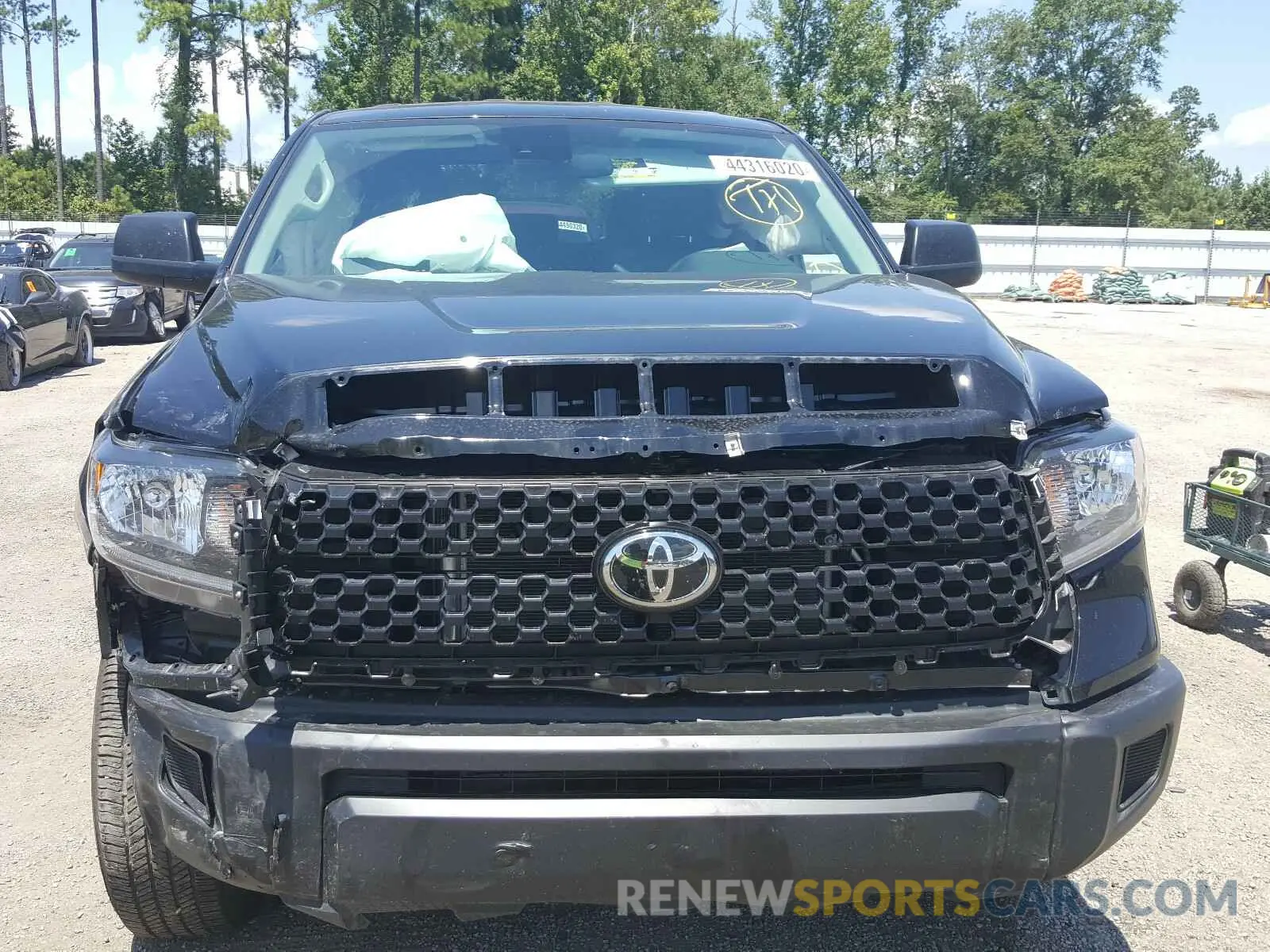 9 Photograph of a damaged car 5TFRY5F11LX266295 TOYOTA TUNDRA 2020