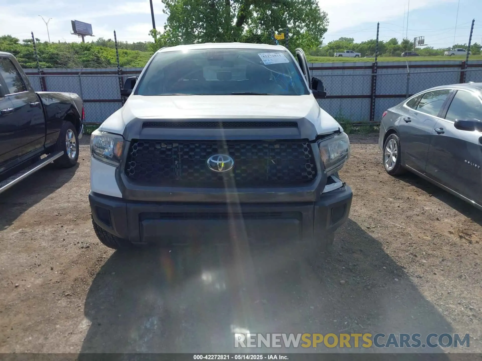 12 Photograph of a damaged car 5TFRY5F12LX268427 TOYOTA TUNDRA 2020