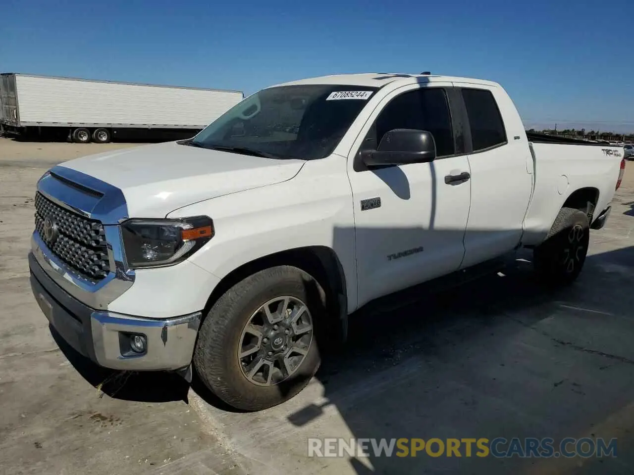 1 Photograph of a damaged car 5TFRY5F12LX269061 TOYOTA TUNDRA 2020