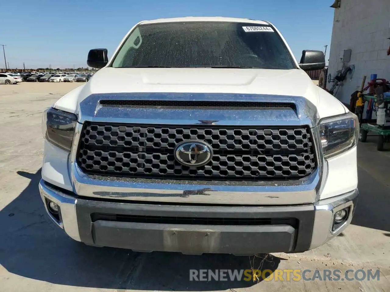 5 Photograph of a damaged car 5TFRY5F12LX269061 TOYOTA TUNDRA 2020