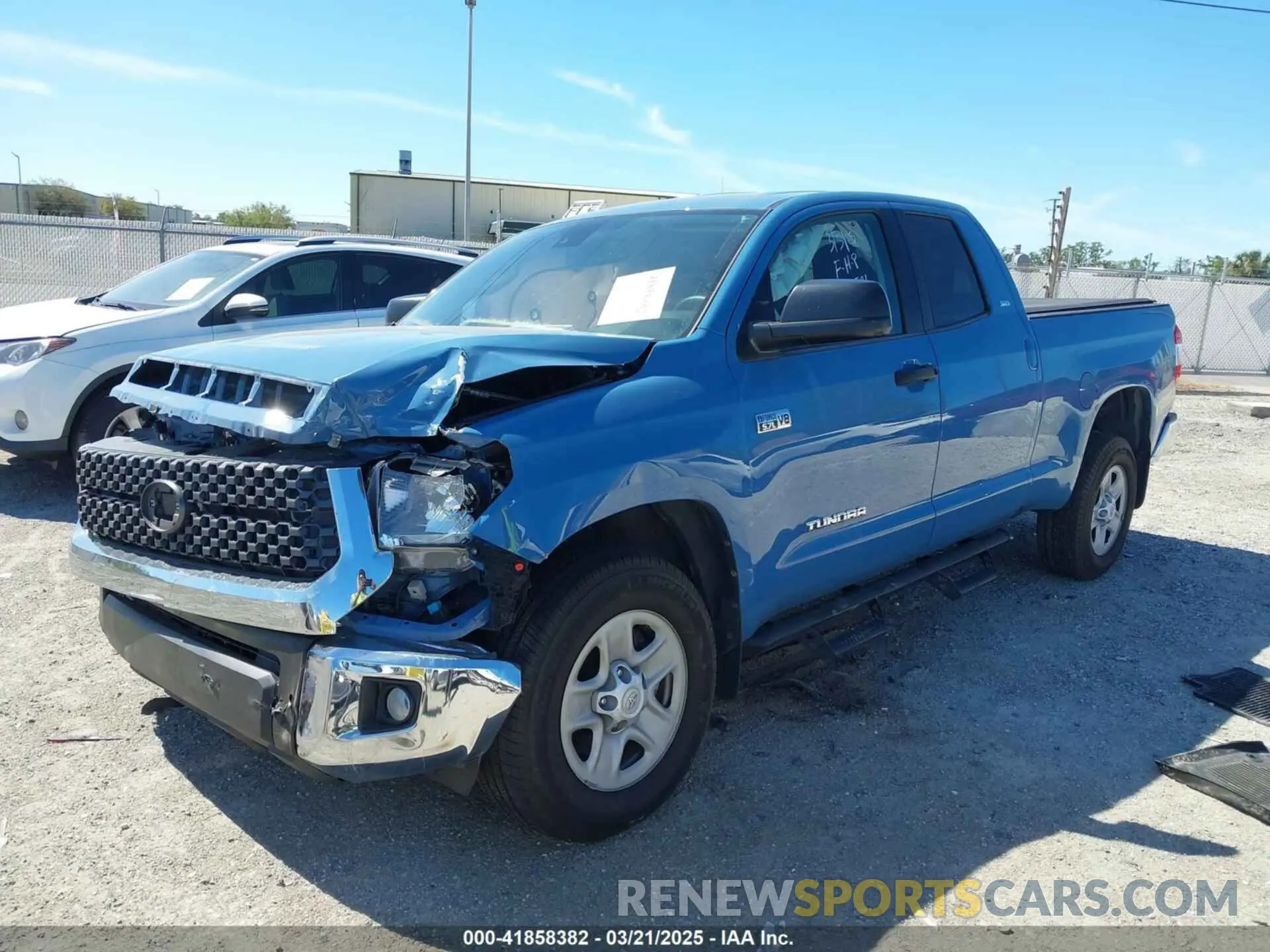 2 Photograph of a damaged car 5TFRY5F14LX257901 TOYOTA TUNDRA 2020