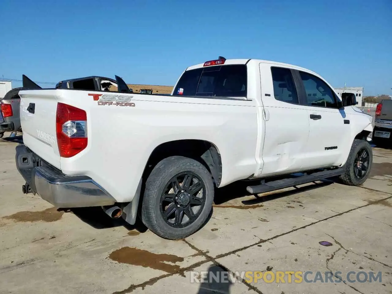 3 Фотография поврежденного автомобиля 5TFRY5F15LX264792 TOYOTA TUNDRA 2020