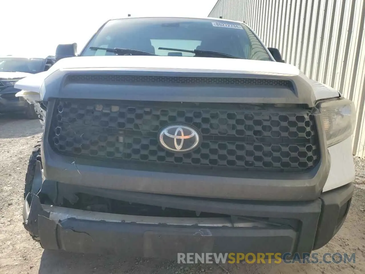 5 Photograph of a damaged car 5TFRY5F17LX269198 TOYOTA TUNDRA 2020