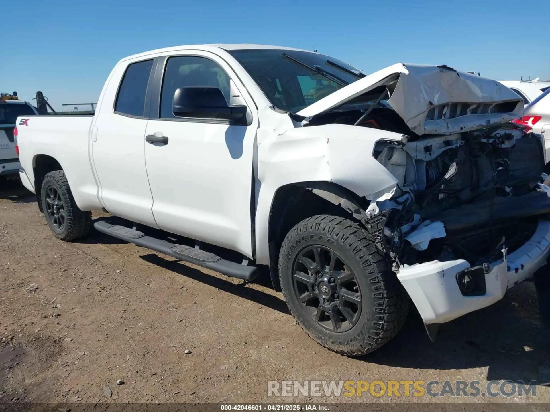 1 Photograph of a damaged car 5TFRY5F19LX267257 TOYOTA TUNDRA 2020