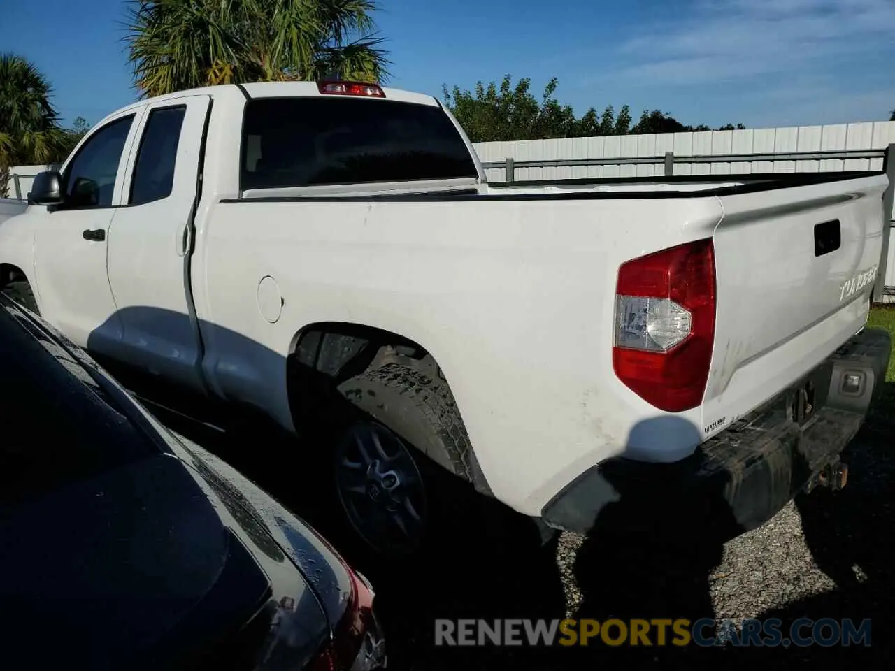 2 Photograph of a damaged car 5TFRY5F19LX271275 TOYOTA TUNDRA 2020