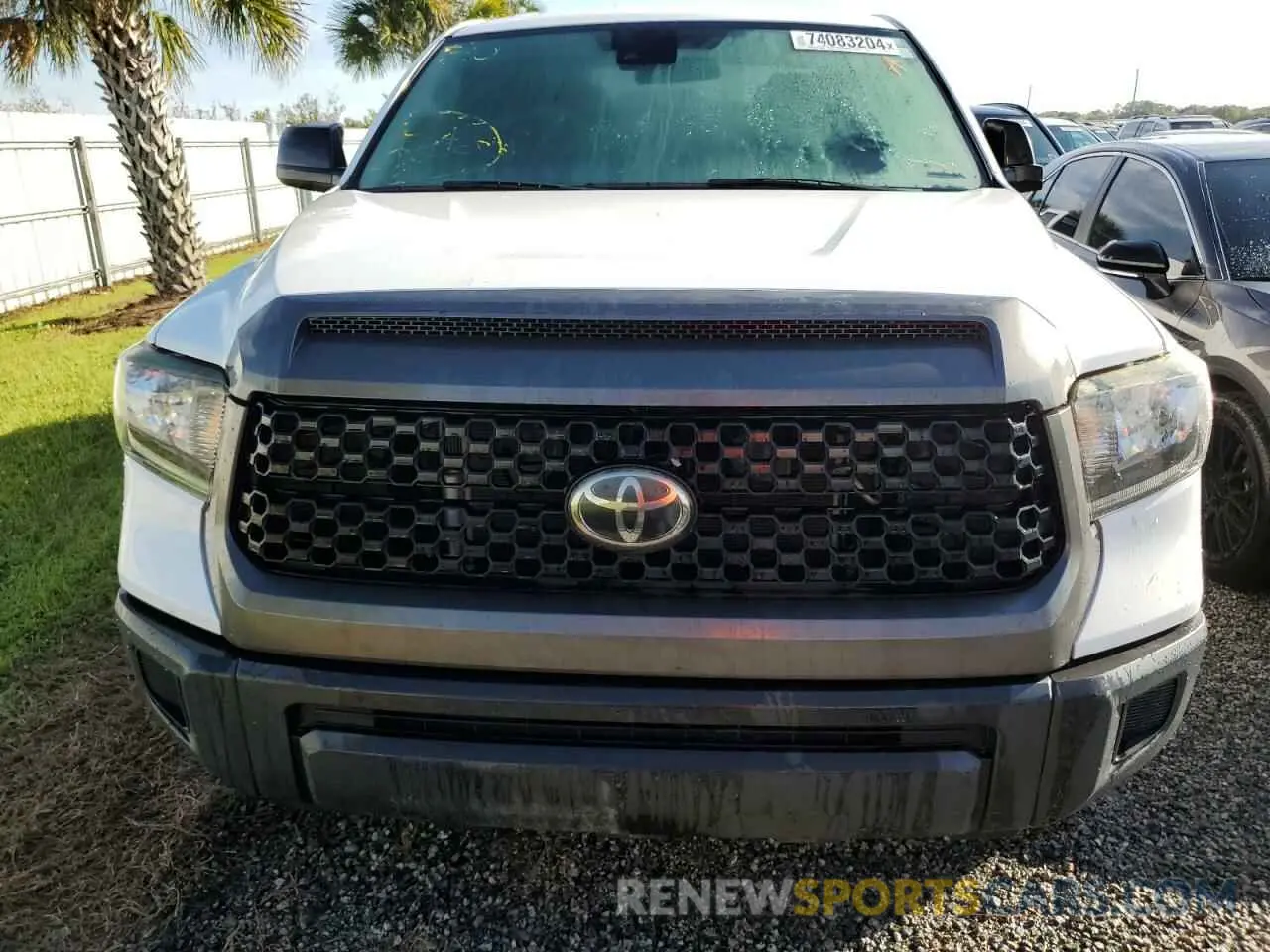 5 Photograph of a damaged car 5TFRY5F19LX271275 TOYOTA TUNDRA 2020