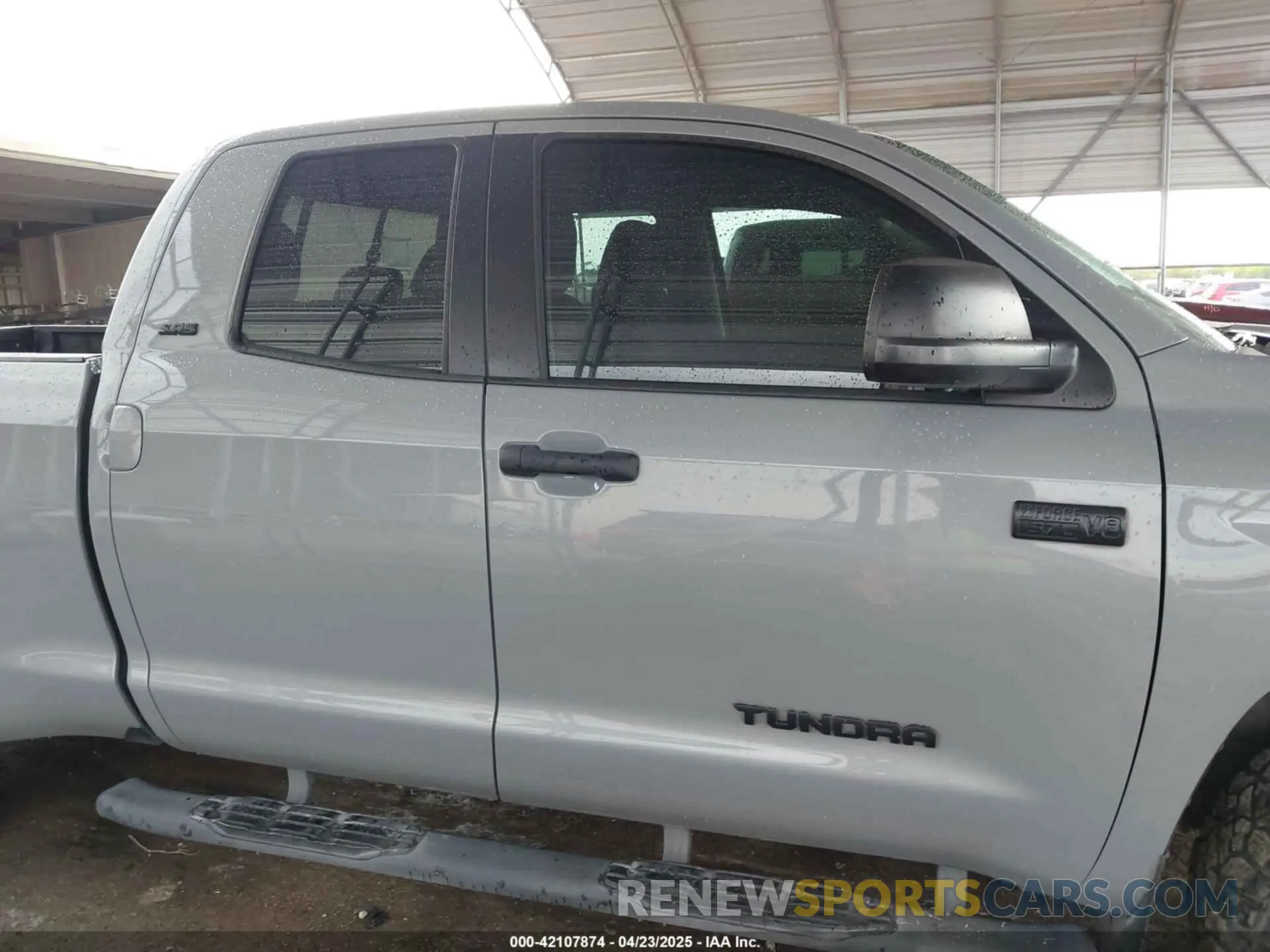 13 Photograph of a damaged car 5TFUY5F12LX877897 TOYOTA TUNDRA 2020