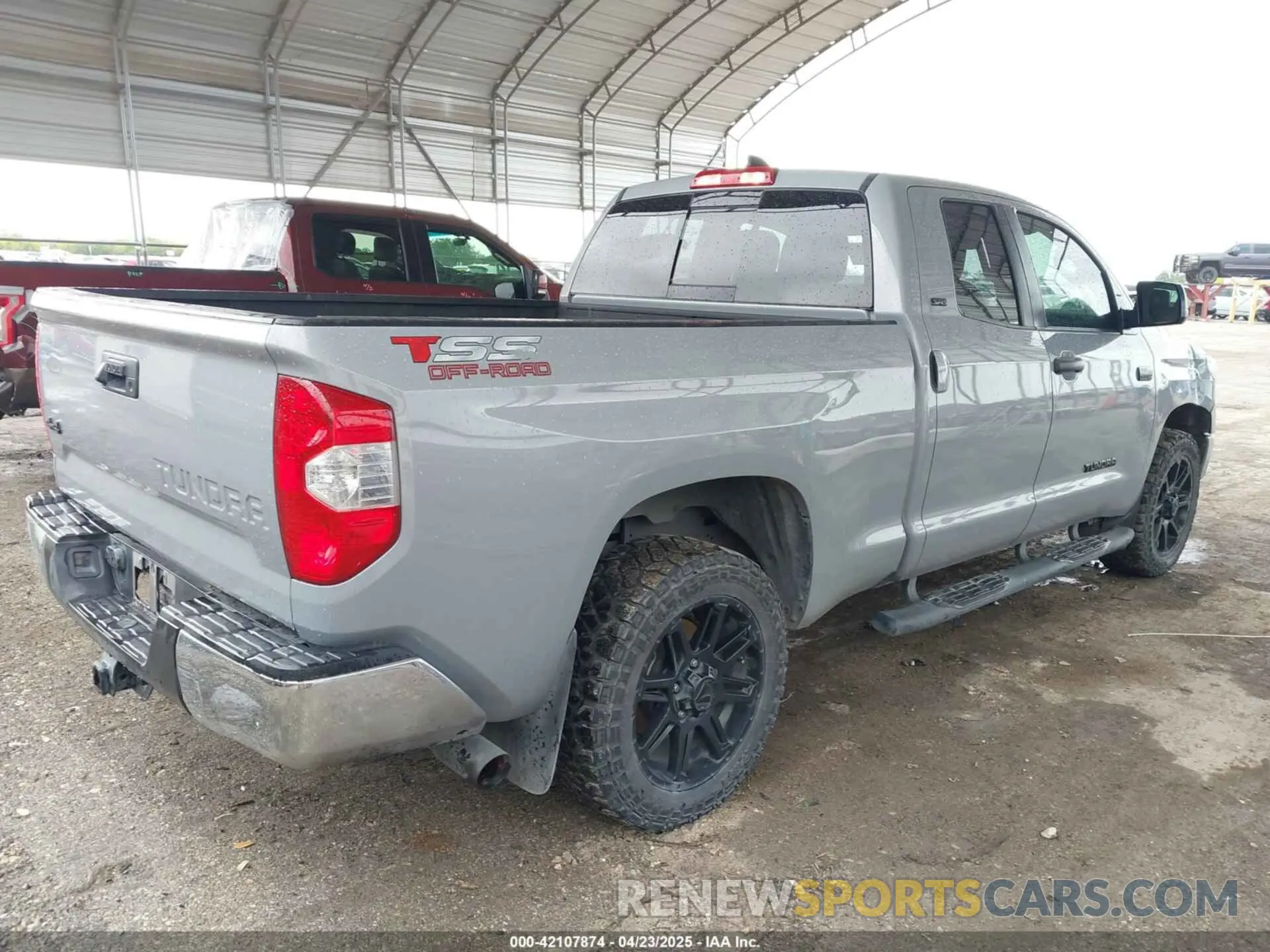 4 Photograph of a damaged car 5TFUY5F12LX877897 TOYOTA TUNDRA 2020