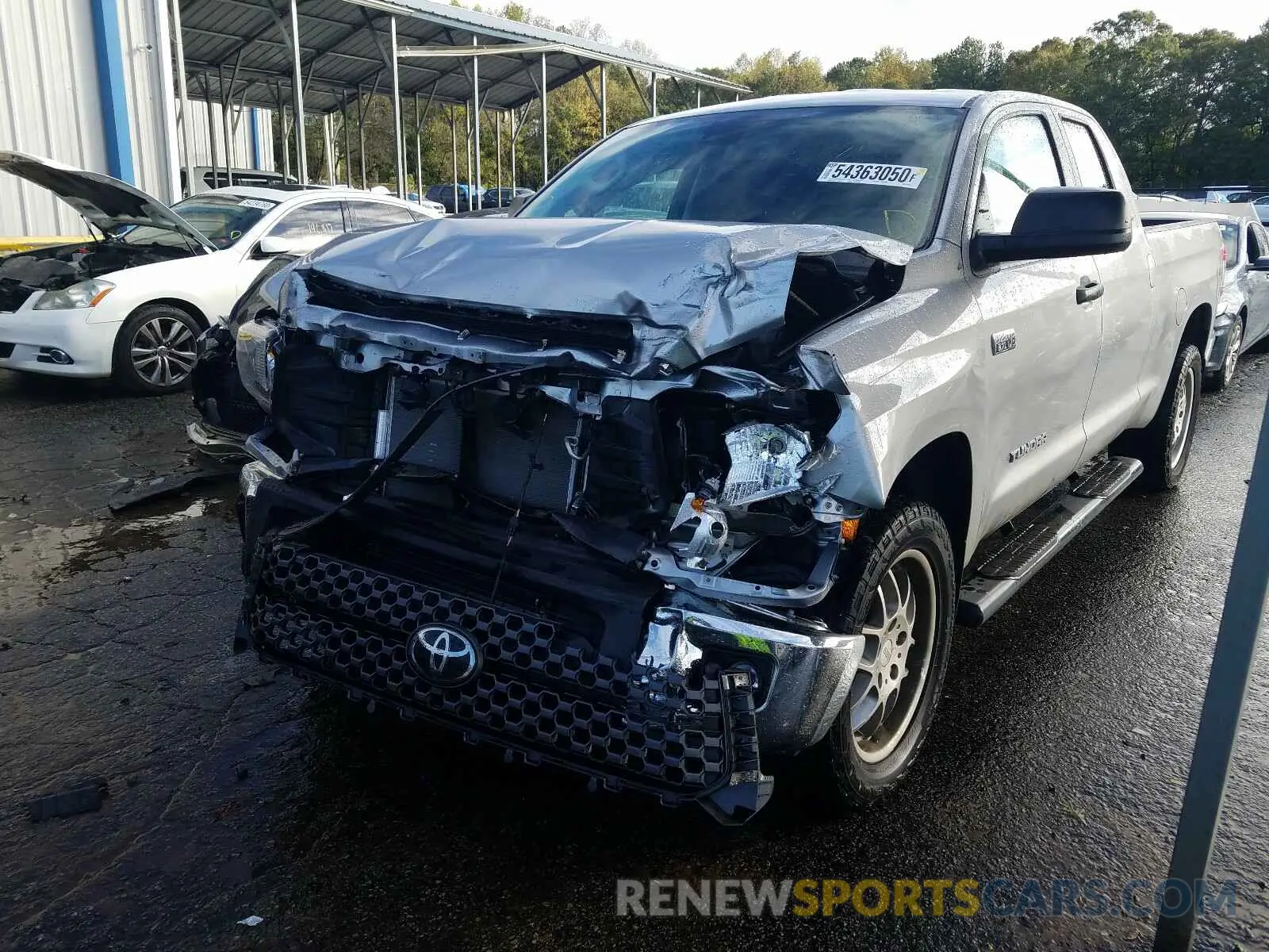 2 Photograph of a damaged car 5TFUY5F12LX891671 TOYOTA TUNDRA 2020