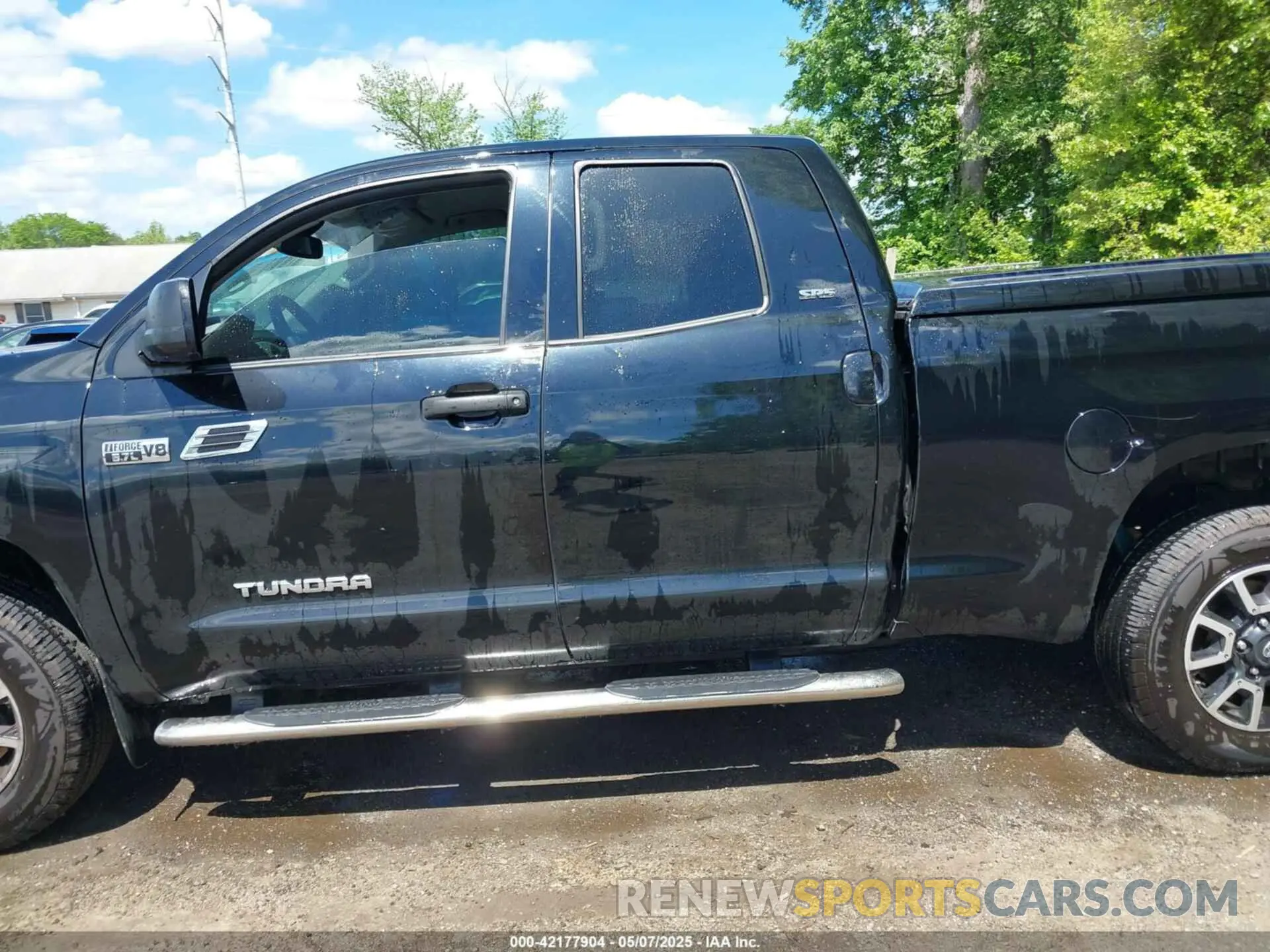 15 Photograph of a damaged car 5TFUY5F14LX876542 TOYOTA TUNDRA 2020