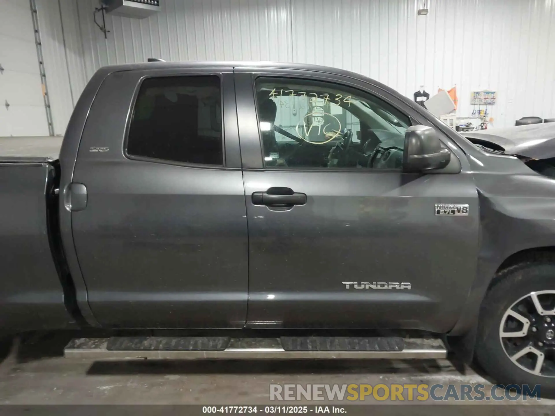 14 Photograph of a damaged car 5TFUY5F16LX913073 TOYOTA TUNDRA 2020