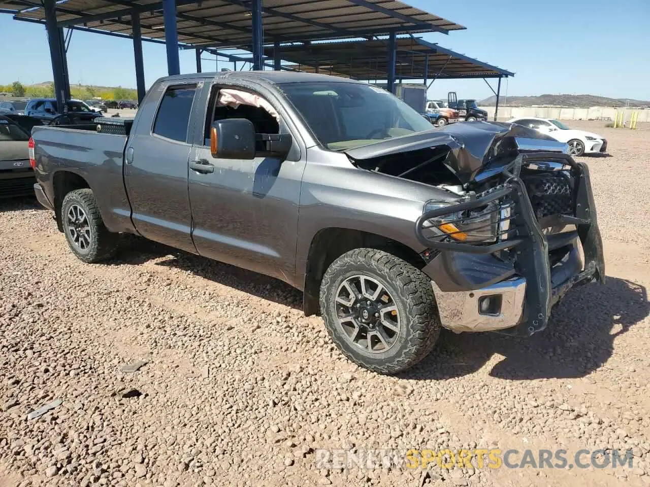 4 Фотография поврежденного автомобиля 5TFUY5F17LX955641 TOYOTA TUNDRA 2020